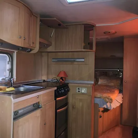 Tisza-beach Wild Camping4 Parque de Campismo *